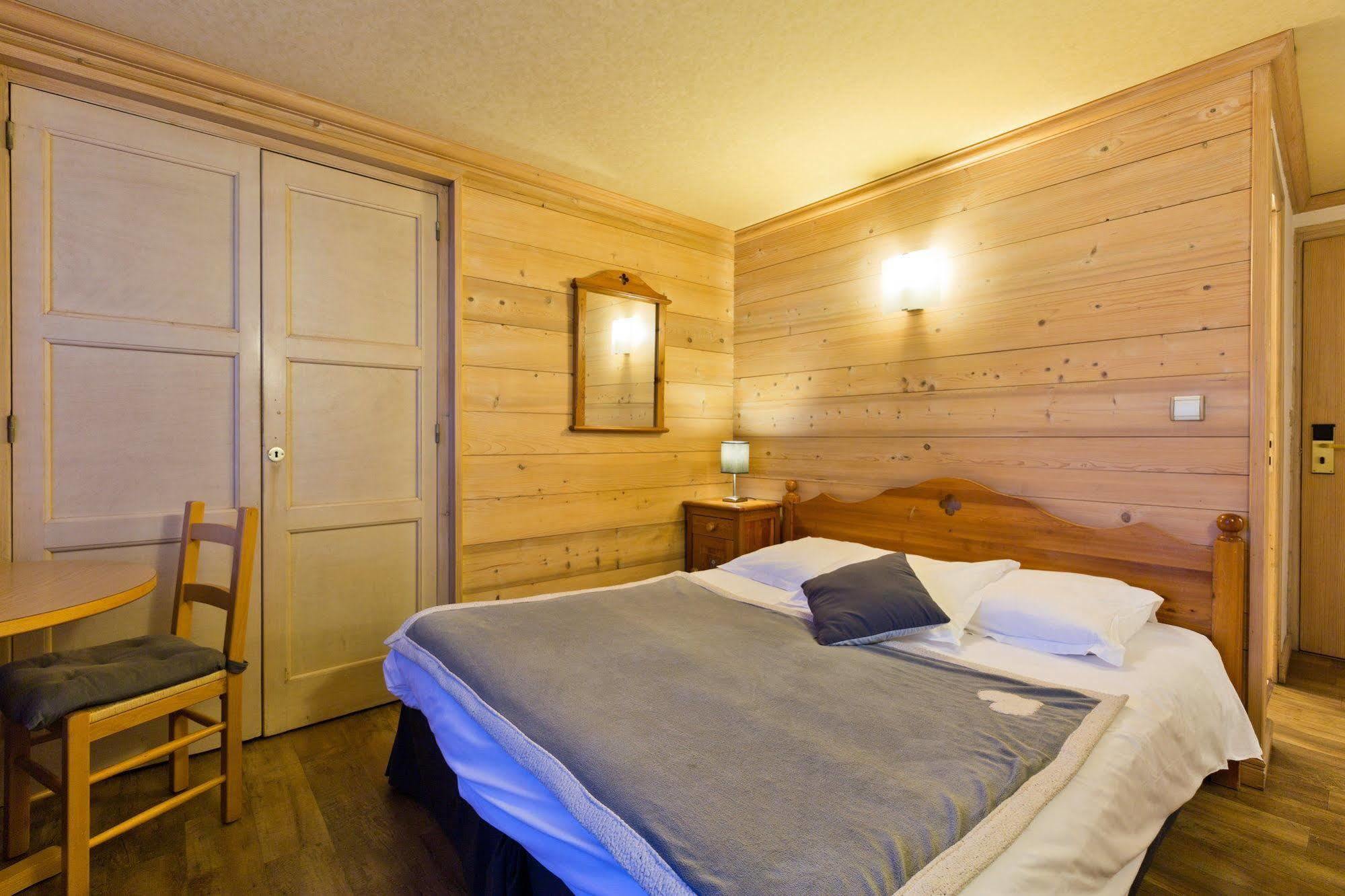 Hotel La Montagne Ла-Клюсаз Экстерьер фото